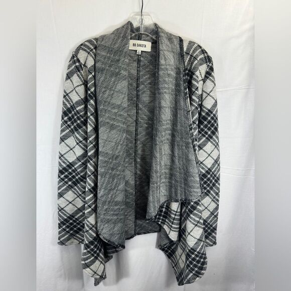 BB Dakota Sweaters - BB Dakota Cardigan Revolve Sonata Jacket Plaid Black White open front  draped S